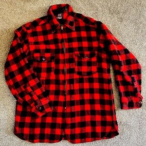 Vintage men’s Woolrich zip up wool shirt sz s buffalo plaid